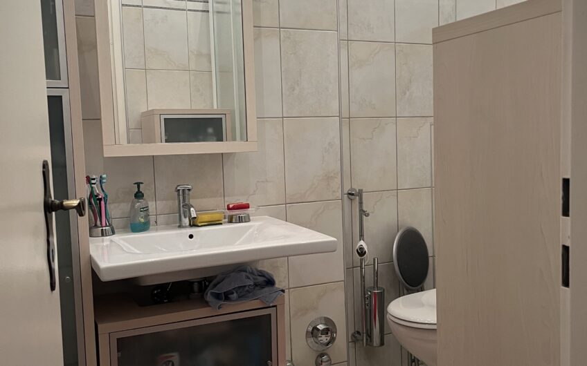 Geräumige 3.5 Zimmer im Haus Längfluh in der sonnigen Wildi.