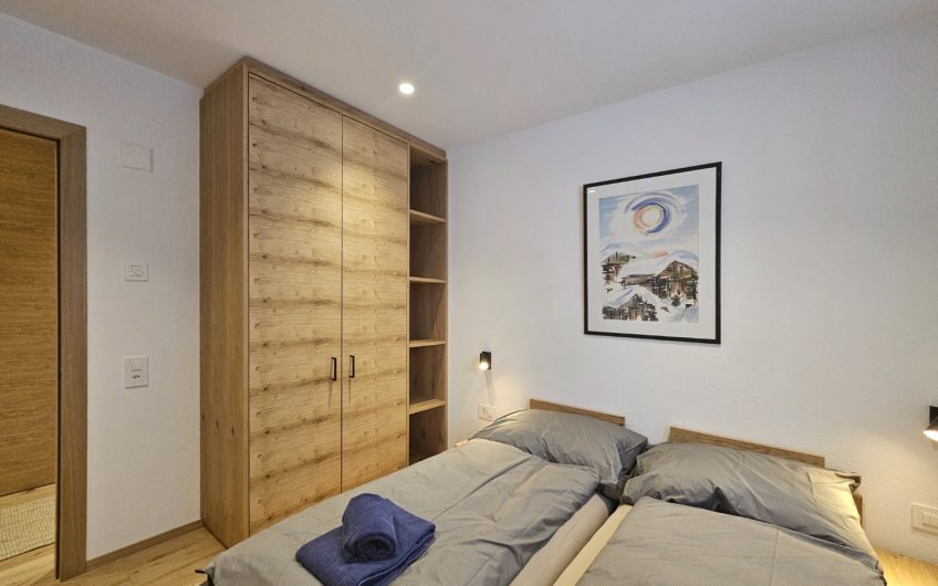 Silberdistel in der sonnigen Wildi Grossus Moos.