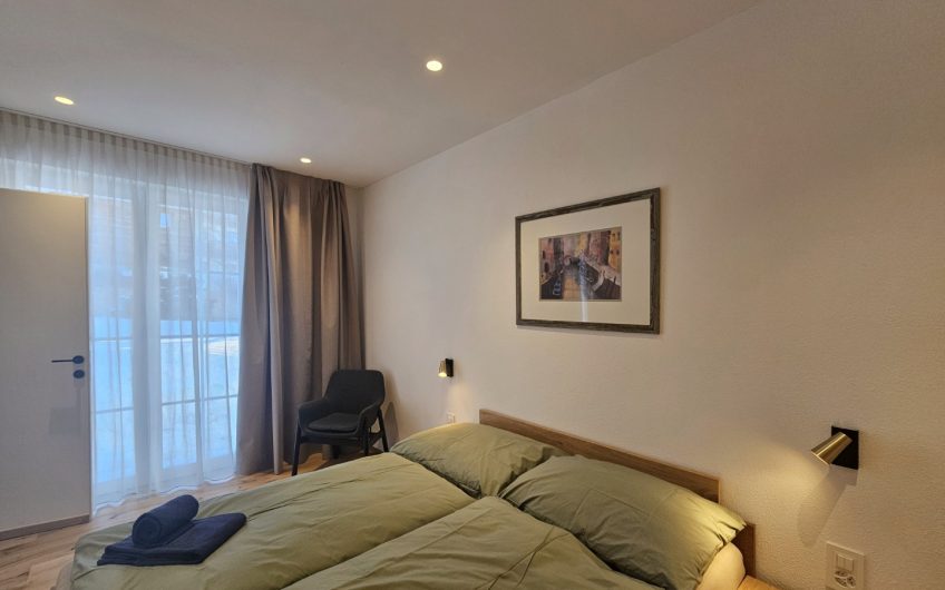 Silberdistel in der sonnigen Wildi Grossus Moos.