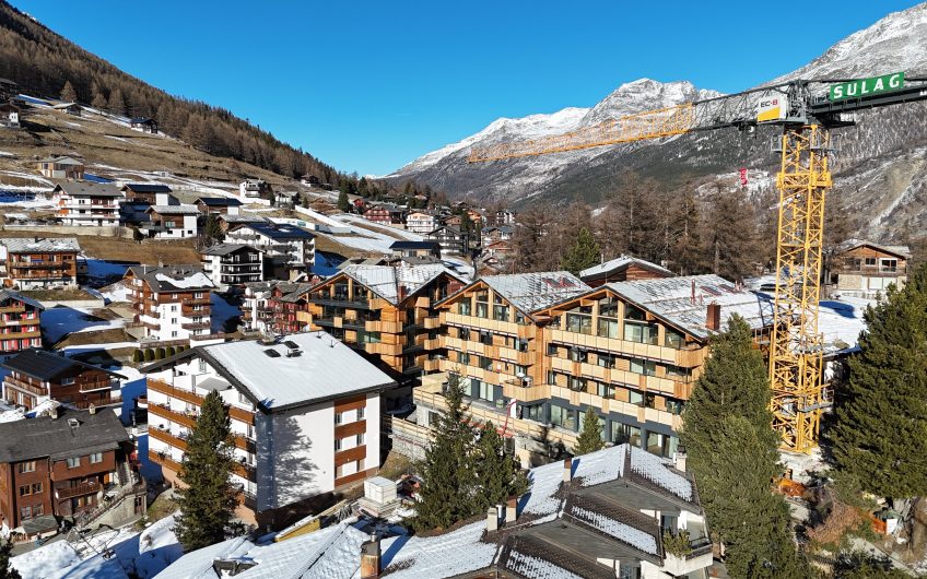 Residence Alphubel Peak – bewirtschaftete, sehr geräumige möblierte 2.5 Zimmerwohnung mit Süd-und Ostbalkon. Reserviert.