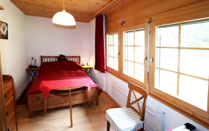 Paloma 4.5 Zimmergartenwohnung. Sehr ruhige Lage und freie Sicht. Parkplatz vorhanden. Reserviert.