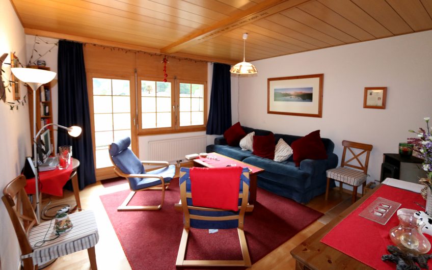 Paloma 4.5 Zimmergartenwohnung. Sehr ruhige Lage und freie Sicht. Parkplatz vorhanden. Reserviert.