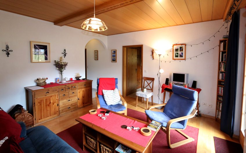 Paloma 4.5 Zimmergartenwohnung. Sehr ruhige Lage und freie Sicht. Parkplatz vorhanden. Reserviert.