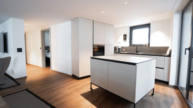 Glacier view right by the ski slope, hotel-style second home.