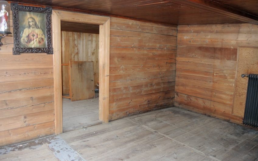 2 geräumige 2.5 Zimmerwohnungen in  Walliserhaus, aus dem Jahr 1903 im alten Saas-Grund.