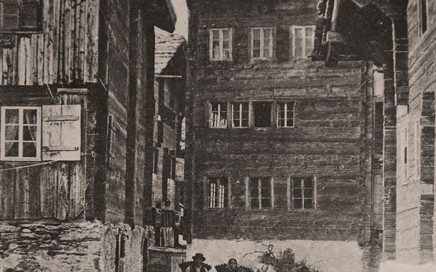 2 geräumige 2.5 Zimmerwohnungen in  Walliserhaus, aus dem Jahr 1903 im alten Saas-Grund.