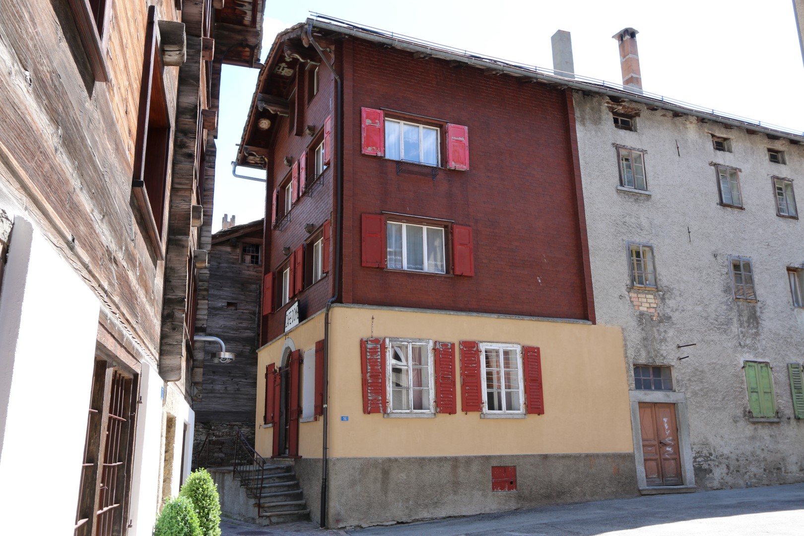 2.5-bedroom attic apartment in the former Café du DOME in Saas-Grund, Valais