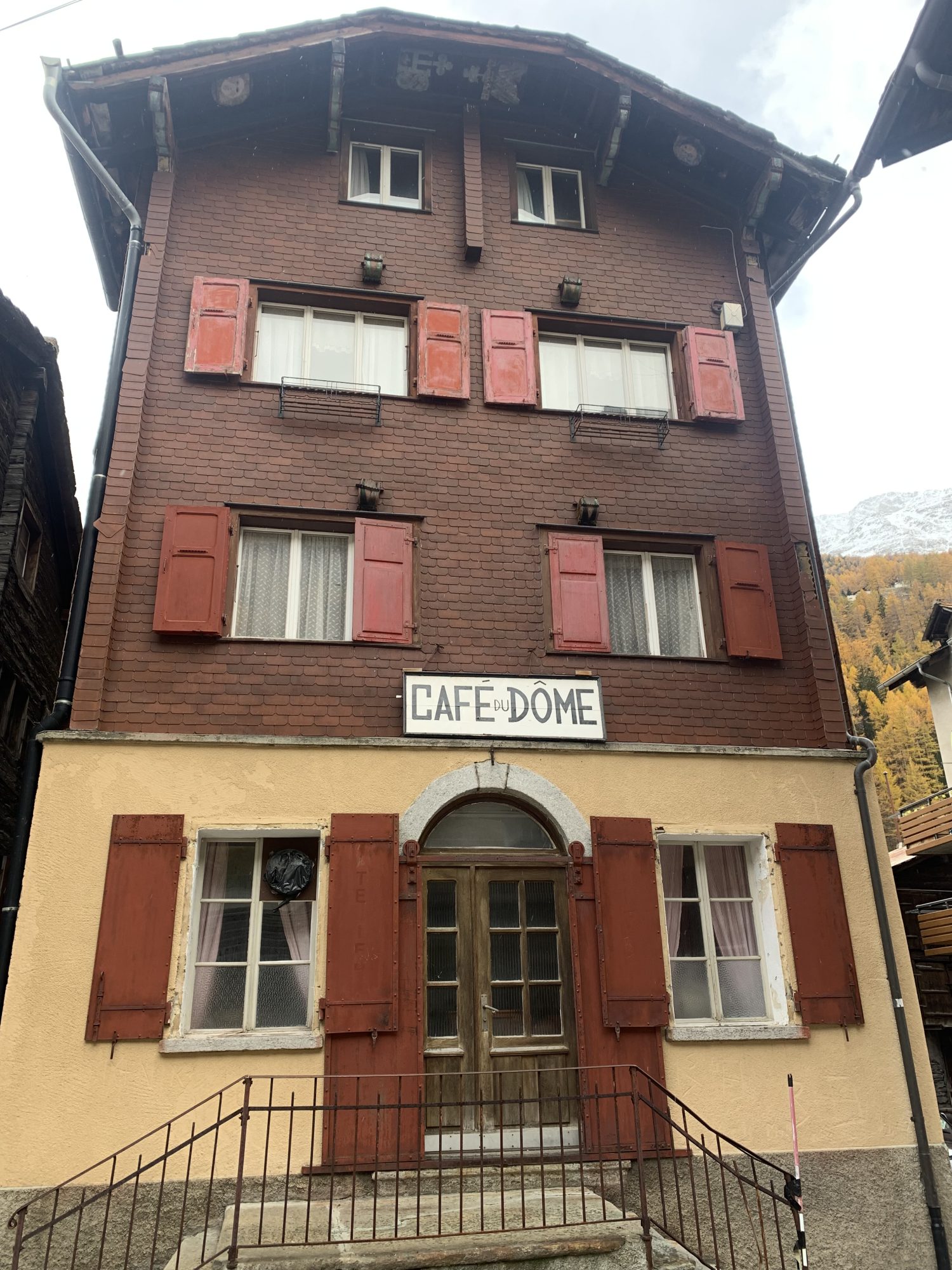 2.5-bedroom apartment in the former Café du DOME in Saas-Grund, Valais
