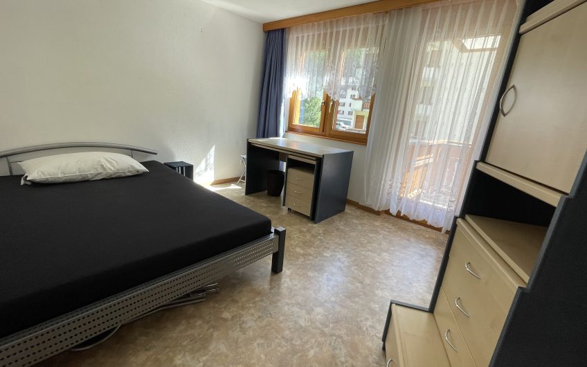 Modern 4.5-room apartment with unobstructed views. 3rd floor, south-east facing, with morning and afternoon sun