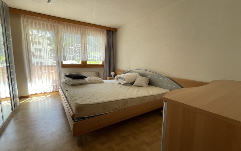 Modern 4.5-room apartment with unobstructed views. 3rd floor, south-east facing, with morning and afternoon sun