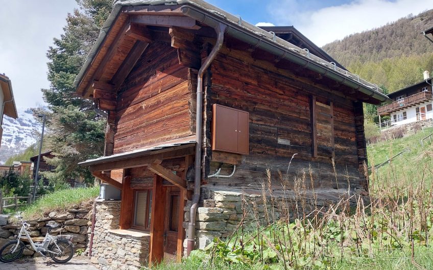 Nigelnagelneues Bijou in der sonnigen Wildi in Saas-Fee. Hauptwohnsitz = Wohn-und Steuersitz Saas-Fee.