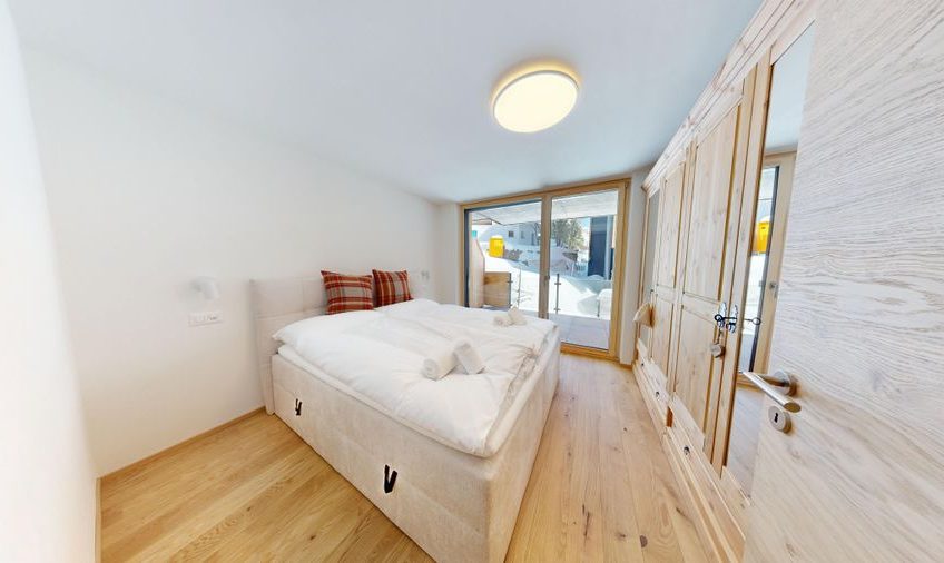 Residence Alphubel Peak – bewirtschaftete 3.5 Zimmerwohnung Nr. 3 mit Ost-und Südbalkon. Sichern Sie sich die letzte Wohnung in dieser Ueberbauung.