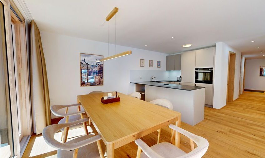 Residence Alphubel Peak – bewirtschaftete 3.5 Zimmerwohnung Nr. 3 mit Ost-und Südbalkon. Sichern Sie sich die letzte Wohnung in dieser Ueberbauung.