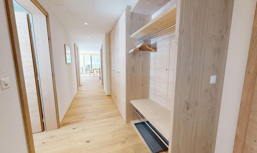 Residence Alphubel Peak – bewirtschaftete 3.5 Zimmerwohnung Nr. 3 mit Ost-und Südbalkon. Sichern Sie sich die letzte Wohnung in dieser Ueberbauung.