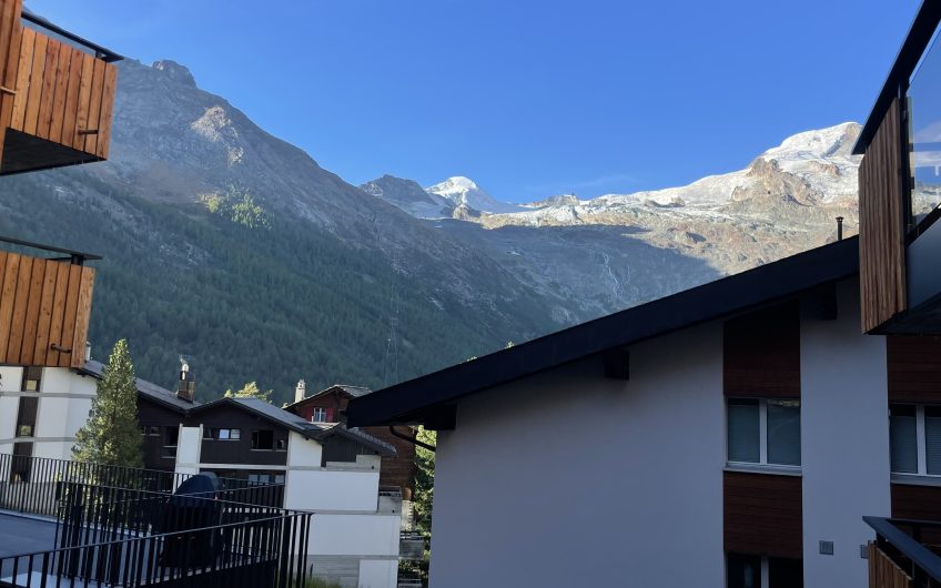 Residence Alphubel Peak – bewirtschaftete 3.5 Zimmerwohnung Nr. 3 mit Ost-und Südbalkon. Sichern Sie sich die letzte Wohnung in dieser Ueberbauung.